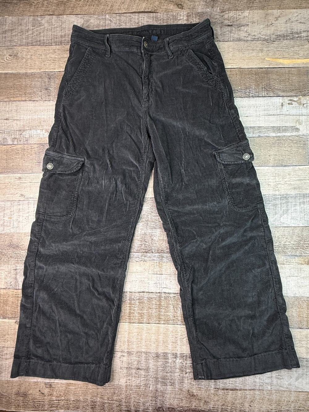 American Eagle Super High Rise Baggy Cargo Corduroy Wide Leg Pants Women 8 Black